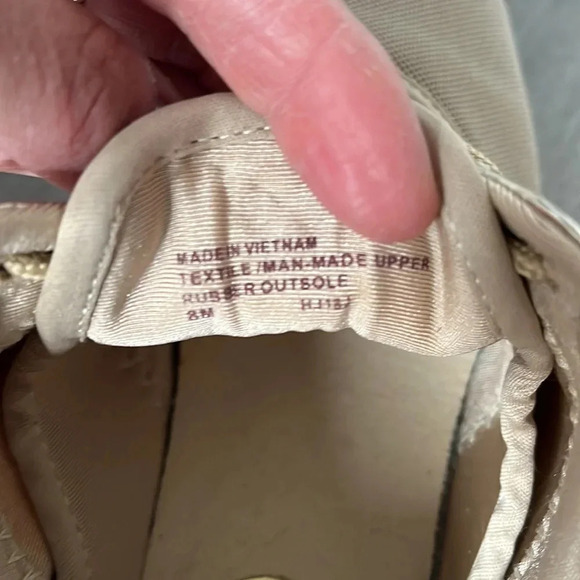 HP⭐️ MICHAEL KORS NWOT Amanda Mesh Gold Metallic Sneakers, Size 8 - Picture 9 of 9